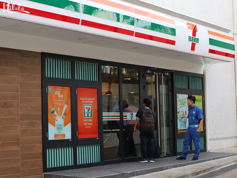 "Càn quét" 7-Eleven ngày khai trương